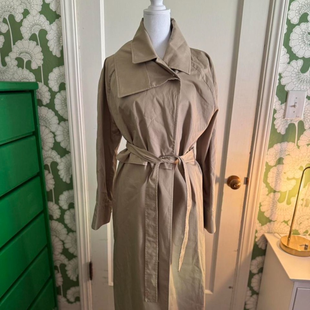 Cuyana Beige Trench Coat